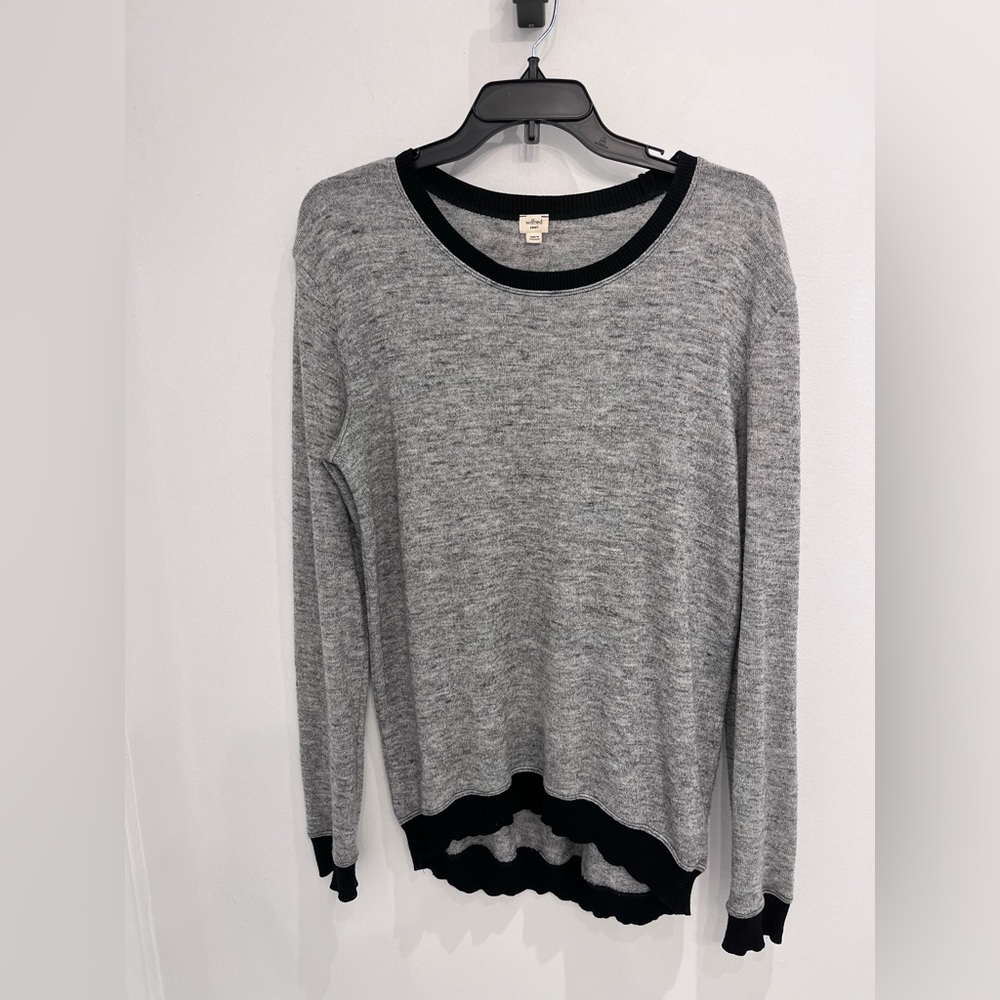 ARITZIA wilfred long sleeve gray and black trim size small